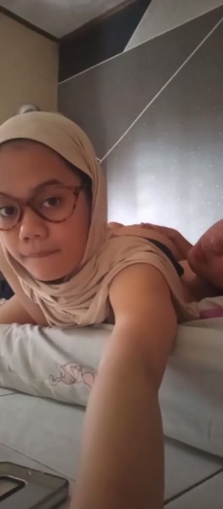 Jilbab cream binal banget Wot