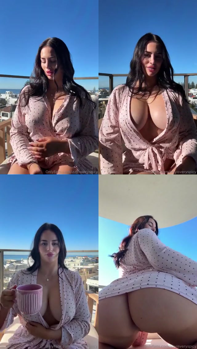 Olivia Brookess - Flashing Pussy On The Balcony