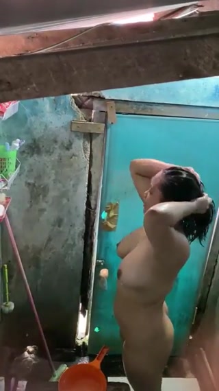 Ngintip Tetngga Janda Mandi