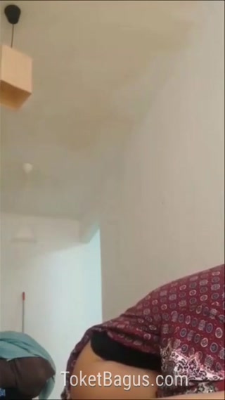 Bu Guru Batik Selingkuh Sama Satpam Sekolah