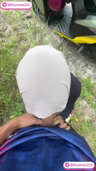 Nyepong Di Pinggir Jalan (1)