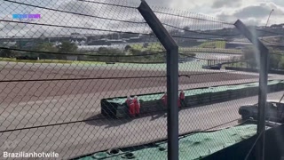 Brazilian Hotwife vdeo porno sem calcinha em interlagos