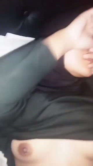 Jilbab Malu Tapi Enak